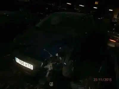 Veicolo di demolizione PEUGEOT 208 I (CA_, CC_) 1.2 VTI 82 dell'anno 2013 alimentato HM01