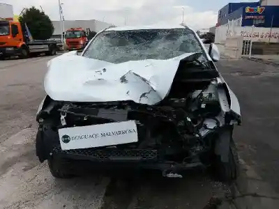 Veículo de Sucata KIA SPORTAGE Concept 4x2 do ano 2015 alimentado G4FD