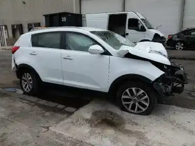 Veicolo di demolizione kia sportage concept 4x2 dell'anno 2015 alimentato g4fd