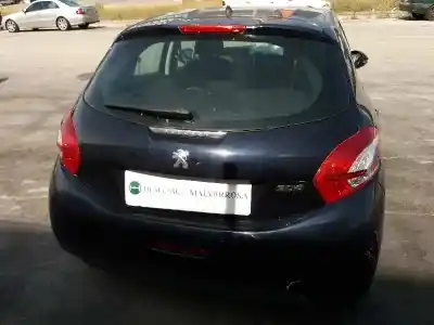Vehicul casat peugeot 208 i (ca_, cc_) 1.4 hdi al anului 2013 alimentat 8h01