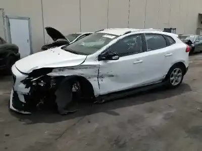 Scrapping Vehicle volvo v40 1.6 diesel cat of the year 2014 powered d4162t