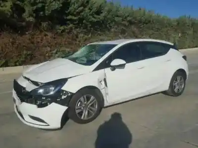 Здавання транспортного засобу opel astra k lim. 5türig 1.0 12v року 2017 потужний b10xft-le1