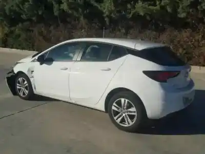 Здавання транспортного засобу opel astra k lim. 5türig 1.0 12v року 2017 потужний b10xft-le1