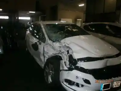 Здавання транспортного засобу opel astra k lim. 5türig 1.0 12v року 2017 потужний b10xft-le1