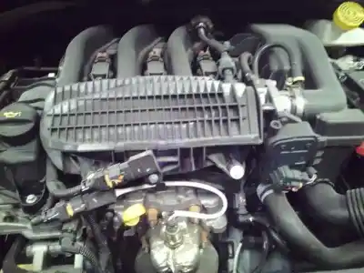 Sloopvoertuig peugeot 208 i (ca_, cc_) 1.2 vti 82 van het jaar 2013 aangedreven hm01