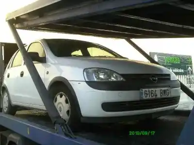 Veículo de Sucata opel corsa c comfort do ano 2000 alimentado y17dtl