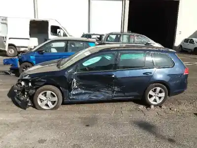 Veicolo di demolizione volkswagen golf vii lim. 1.6 tdi dpf dell'anno 2015 alimentato clha