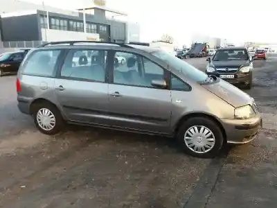 Veículo de Sucata seat alhambra (7v9) 1.9 tdi do ano 2004 alimentado auy