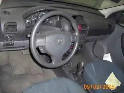 Здавання транспортного засобу opel corsa c comfort року 2001 потужний z12xe