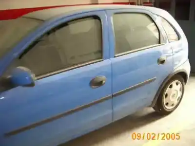 Здавання транспортного засобу opel corsa c comfort року 2001 потужний z12xe