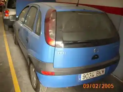 Здавання транспортного засобу opel corsa c comfort року 2001 потужний z12xe
