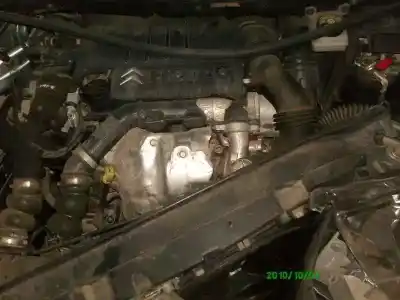 Veículo de Sucata citroen c4 berlina collection do ano 2005 alimentado 9hx