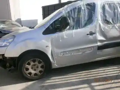 Véhicule à la ferraille peugeot partner kombi 1.6 16v hdi fap de l'année 2012 alimenté 9h06-9hp
