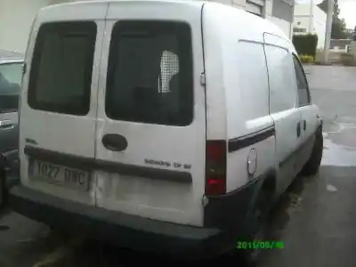 Veículo de Sucata opel combo familiar do ano 2002 alimentado y17dtl