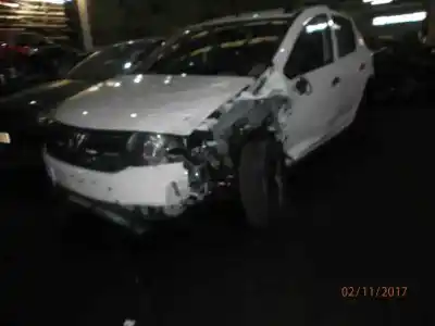 Veicolo di demolizione DACIA SANDERO 0.9 TCE CAT dell'anno 2017 alimentato H4B408