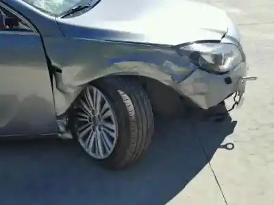Veículo de Sucata opel insignia berlina excellence do ano 2013 alimentado a20dte /lhv