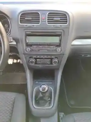 Sloopvoertuig volkswagen golf vi (5k1) 1.6 tdi van het jaar 2009 aangedreven cay