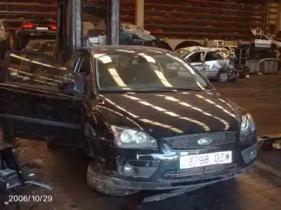 Veículo de Sucata ford focus berlina (cap) ambiente (d) do ano 2006 alimentado kkda