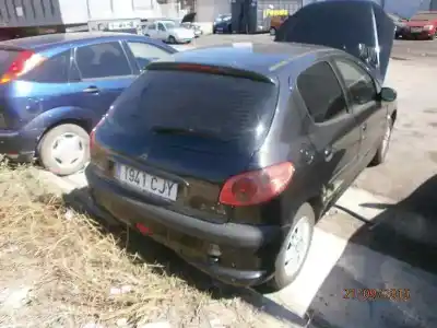 Sloopvoertuig peugeot                                            206 berlina                                                                                                                                                                                                                                                x-line                                                                                                                                                                                                                                                     van het jaar 2003 aangedreven 8hx