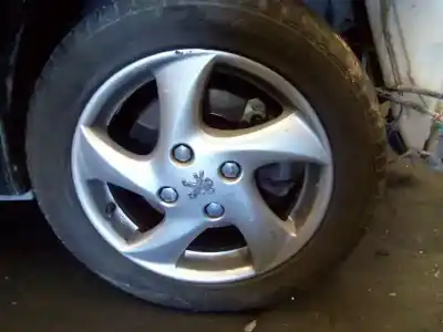 Sloopvoertuig peugeot 206 cc cc van het jaar 2001 aangedreven nfu