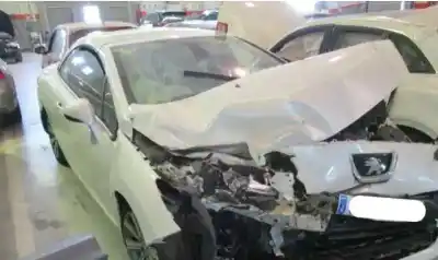 Veículo de Sucata peugeot 308 cc (2009) 1.6 16v do ano 2014 alimentado 5f01