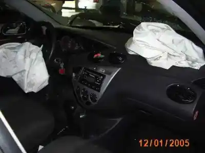 Veículo de Sucata citroen c3 1.4 hdi exclusive do ano 2003 alimentado 8hx(dv4td)