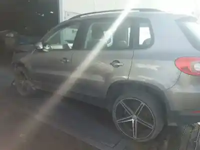 Veículo de Sucata volkswagen tiguan (5n1) 2.0 tdi do ano 2008 alimentado cbab