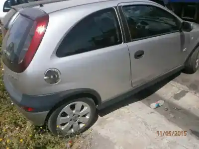Veículo de Sucata opel corsa c club do ano 2002 alimentado y17dt