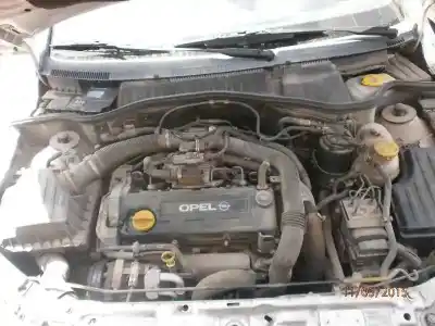 Veículo de Sucata opel corsa c club do ano 2002 alimentado y17dt