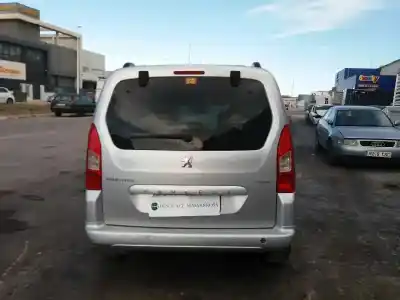 Veículo de Sucata peugeot partner kombi 1.6 16v hdi fap do ano 2012 alimentado 9h06