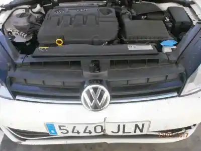 Sloopvoertuig volkswagen golf vii lim. business bluemotion tech. van het jaar 2015 aangedreven cxxb