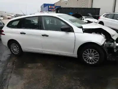 Vehículo de desguace PEUGEOT 308 SW 1.6 Blue-HDI FAP del año 2015 con motor BH01