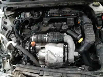 Véhicule à la ferraille peugeot                                            308 ii (lb_, lp_, lw_, lh_, l3_)                                                                                                                                                                                                                           1.6 bluehdi 120                                                                                                                                                                                                                                            de l'année 2015 alimenté bh01