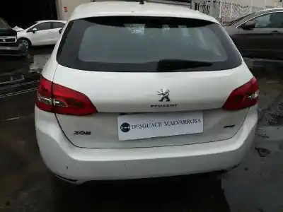 Véhicule à la ferraille peugeot                                            308 ii (lb_, lp_, lw_, lh_, l3_)                                                                                                                                                                                                                           1.6 bluehdi 120                                                                                                                                                                                                                                            de l'année 2015 alimenté bh01
