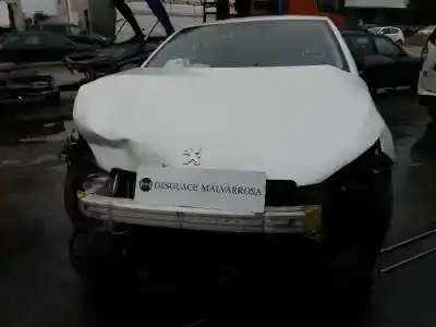 Véhicule à la ferraille peugeot                                            308 ii (lb_, lp_, lw_, lh_, l3_)                                                                                                                                                                                                                           1.6 bluehdi 120                                                                                                                                                                                                                                            de l'année 2015 alimenté bh01