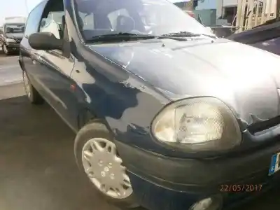 Veicolo di demolizione renault clio ii fase i (b/cbo) 1.9 d alize dell'anno 2000 alimentato f8q630