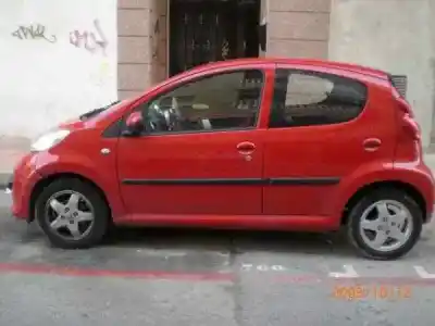 Veículo de Sucata peugeot 107 básico do ano 2008 alimentado 1kr