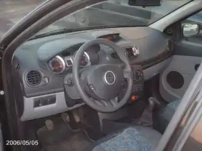 Здавання транспортного засобу renault clio iii authentique року 2006 потужний k9k