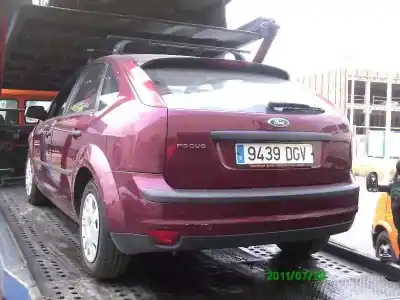 Veículo de Sucata ford focus berlina (cap) ghia do ano 2005 alimentado hwda
