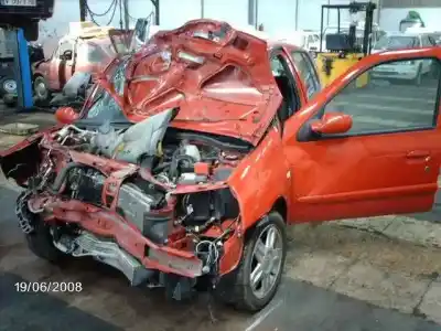 Здавання транспортного засобу renault clio ii fase ii (b/cb0) authentique року 2007 потужний k9kv714
