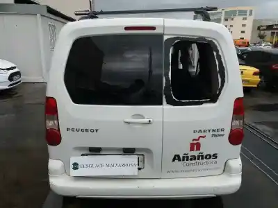 Veículo de Sucata peugeot partner kombi 1.6 16v hdi fap do ano 2011 alimentado 9h06