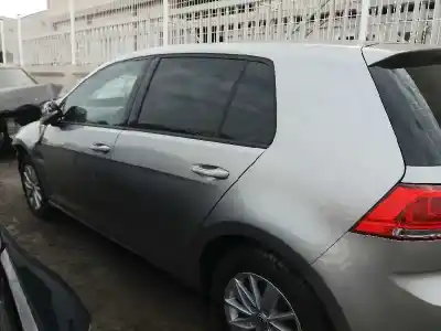 Veículo de Sucata volkswagen golf vii lim. 1.6 tdi dpf do ano 2014 alimentado clh