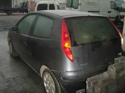 Veículo de Sucata fiat punto berlina (188) 1.9 jtd active do ano 1999 alimentado 188a7000