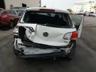 Veicolo di demolizione volkswagen golf vi (5k1) 1.6 tdi dell'anno 2009 alimentato cay