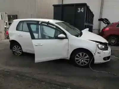 Veicolo di demolizione volkswagen golf vi (5k1) 1.6 tdi dell'anno 2009 alimentato cay