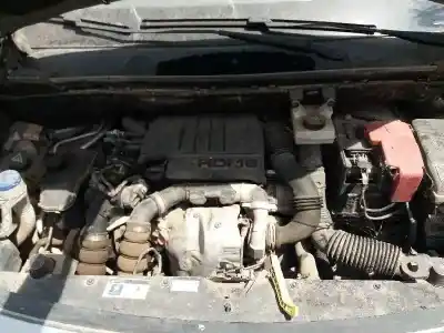 Veículo de Sucata peugeot partner tepee 1.6 hdi do ano 2010 alimentado 9hx