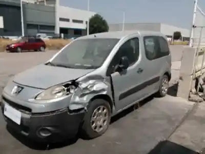 Veículo de Sucata peugeot partner tepee 1.6 hdi do ano 2010 alimentado 9hx