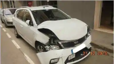 Scrapping Vehicle kia cee´´d sporty wagon concept of the year 2012 powered d4fb