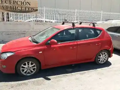 Veículo de Sucata hyundai i30 classic do ano 2010 alimentado d4fb