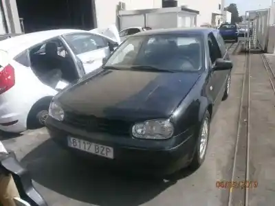 Vehículo de desguace VOLKSWAGEN GOLF IV BERLINA (1J1) GTI del año 2002 con motor AUM